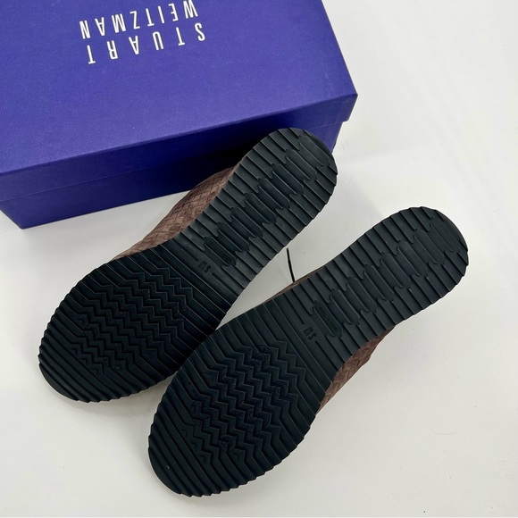 NWT Stuart Weitzman Relay Quilted Suede Sneakers Lead Brown Globe Shoes 8.5 N - Picture 10 of 13